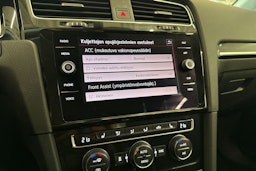 valkoinen Volkswagen Golf 2019 kuva 20.