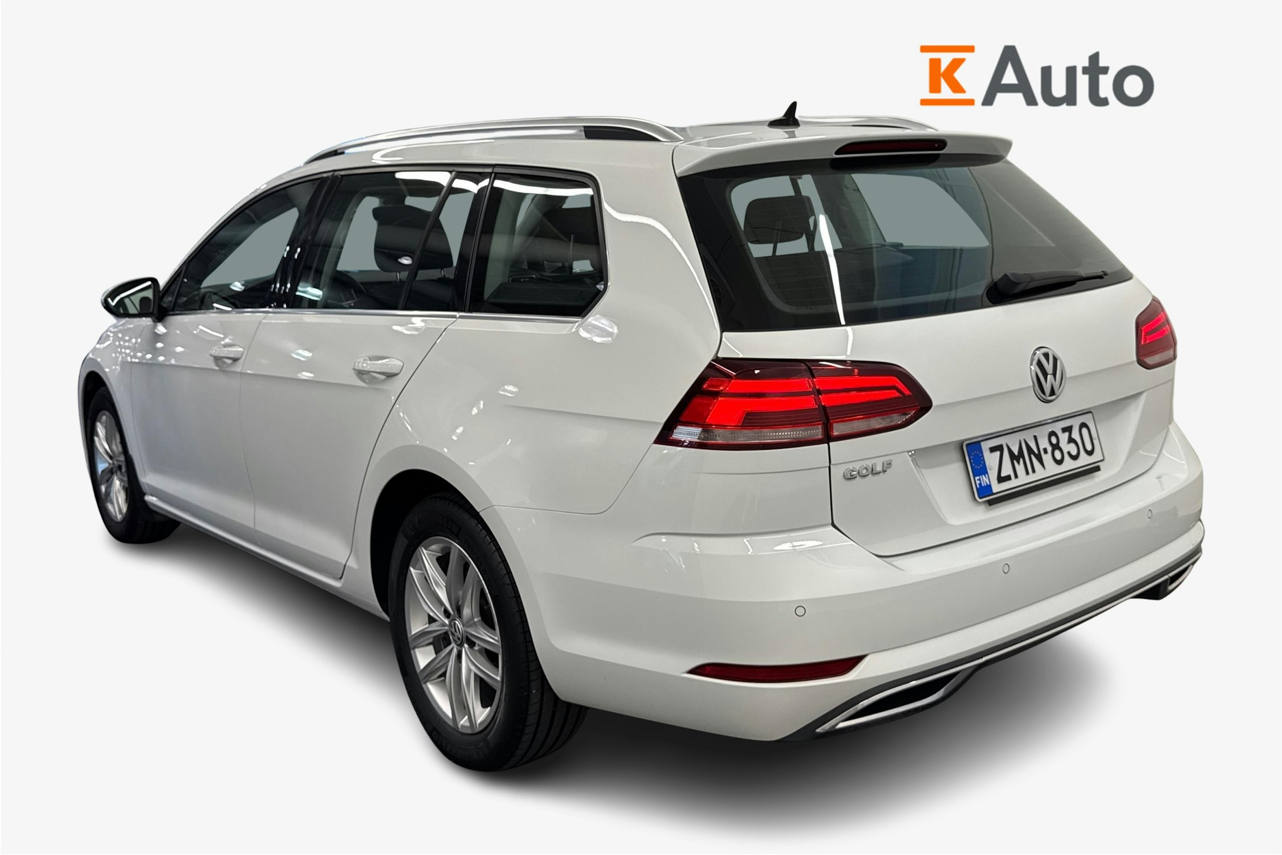 Valkoinen Volkswagen GOLF 2019 kuva 2.