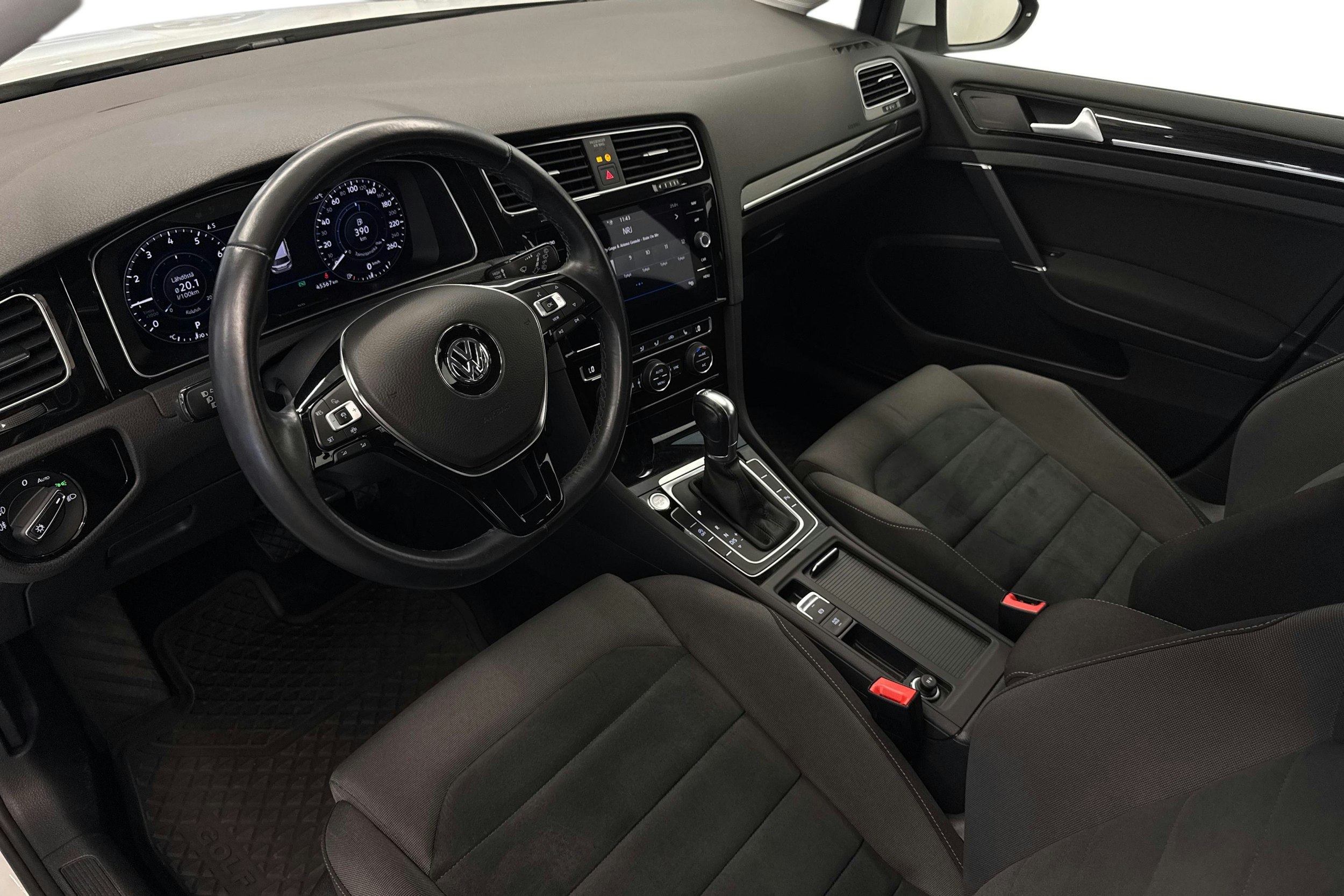 Valkoinen Volkswagen GOLF 2019 kuva 7.