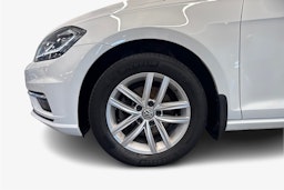 Valkoinen Volkswagen GOLF 2019 kuva 11.