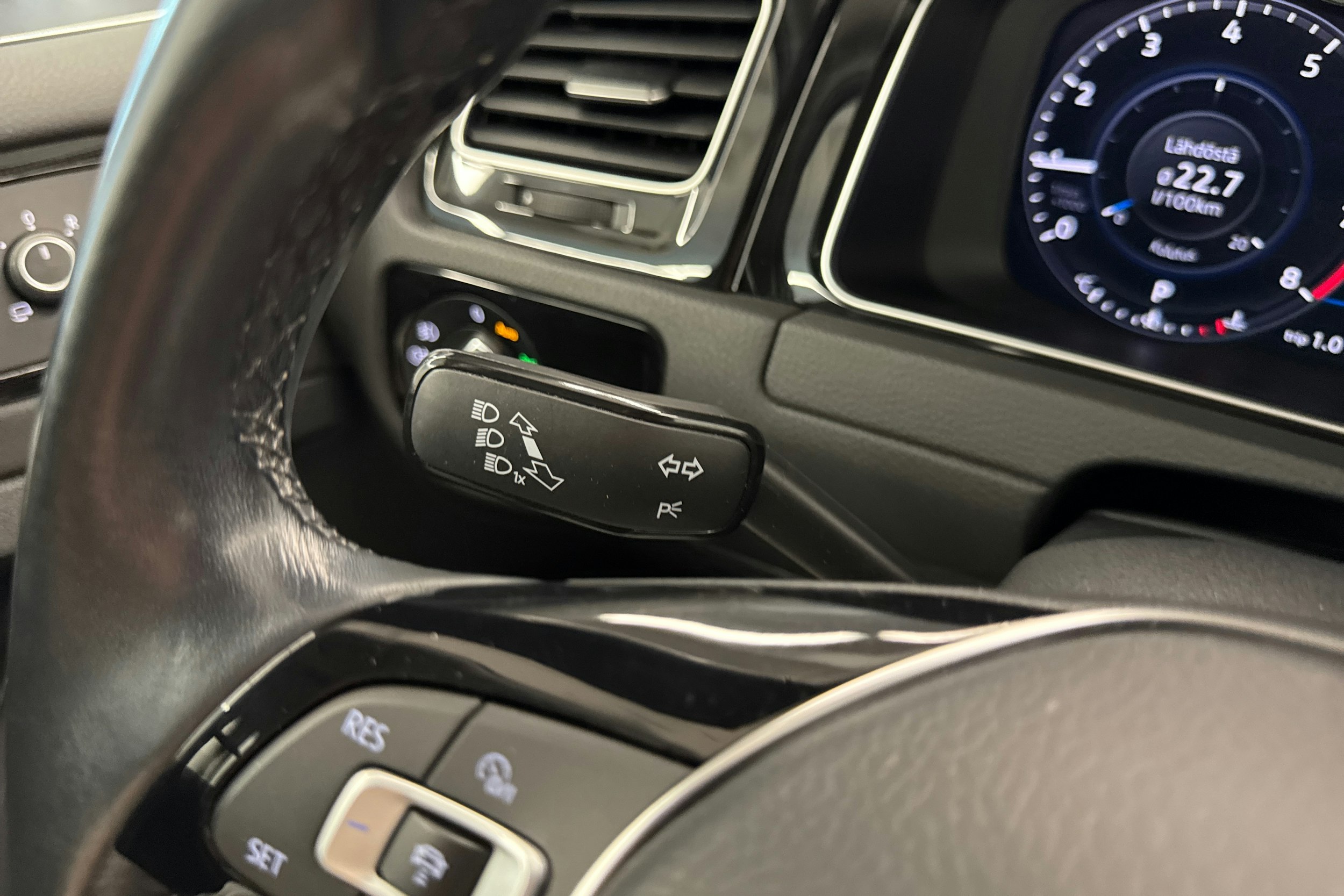 Valkoinen Volkswagen GOLF 2019 kuva 20.
