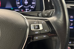 Valkoinen Volkswagen GOLF 2019 kuva 23.