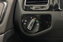 Valkoinen Volkswagen GOLF 2019 kuva 24.