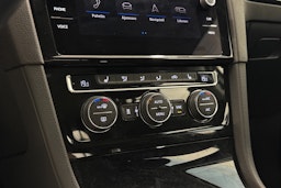 Valkoinen Volkswagen GOLF 2019 kuva 28.