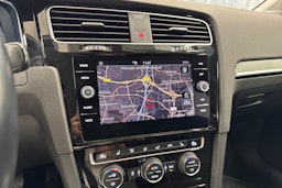 Valkoinen Volkswagen GOLF 2019 kuva 31.