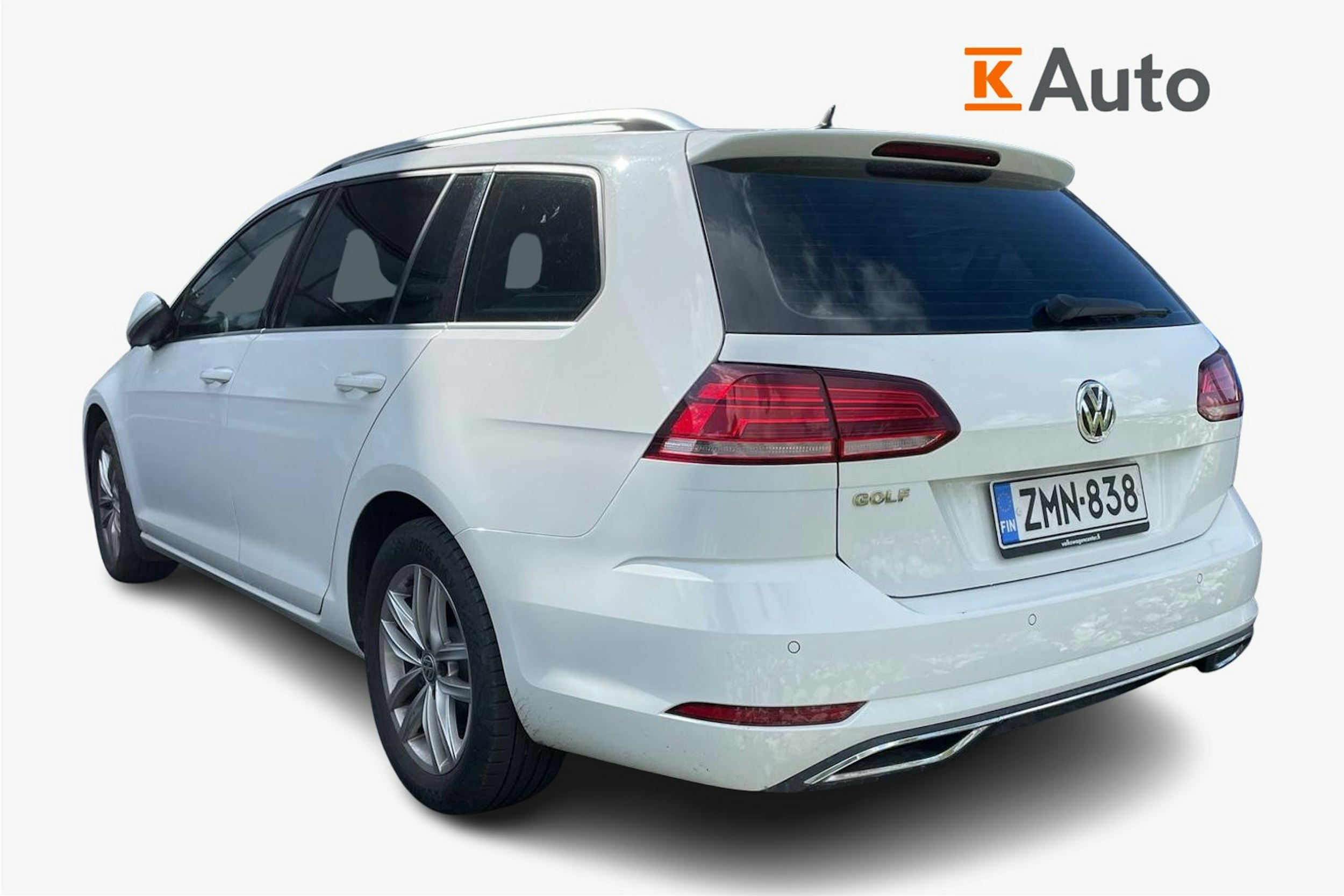 valkoinen Volkswagen Golf 2019 kuva 2.