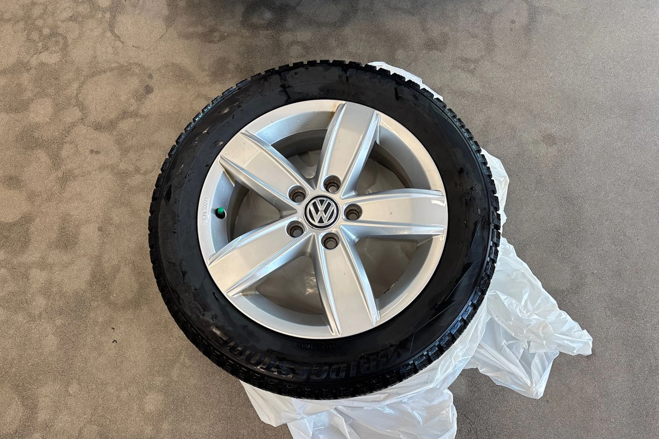 Harmaa Volkswagen GOLF 2019 kuva 10.