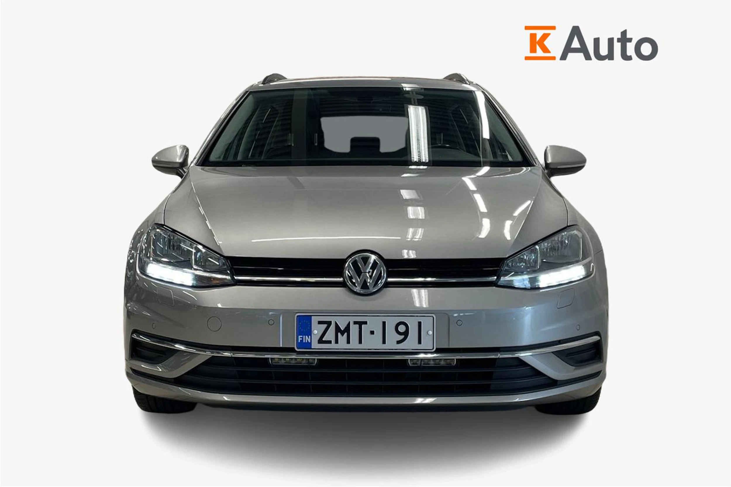 harmaa Volkswagen Golf 2019 kuva 4.