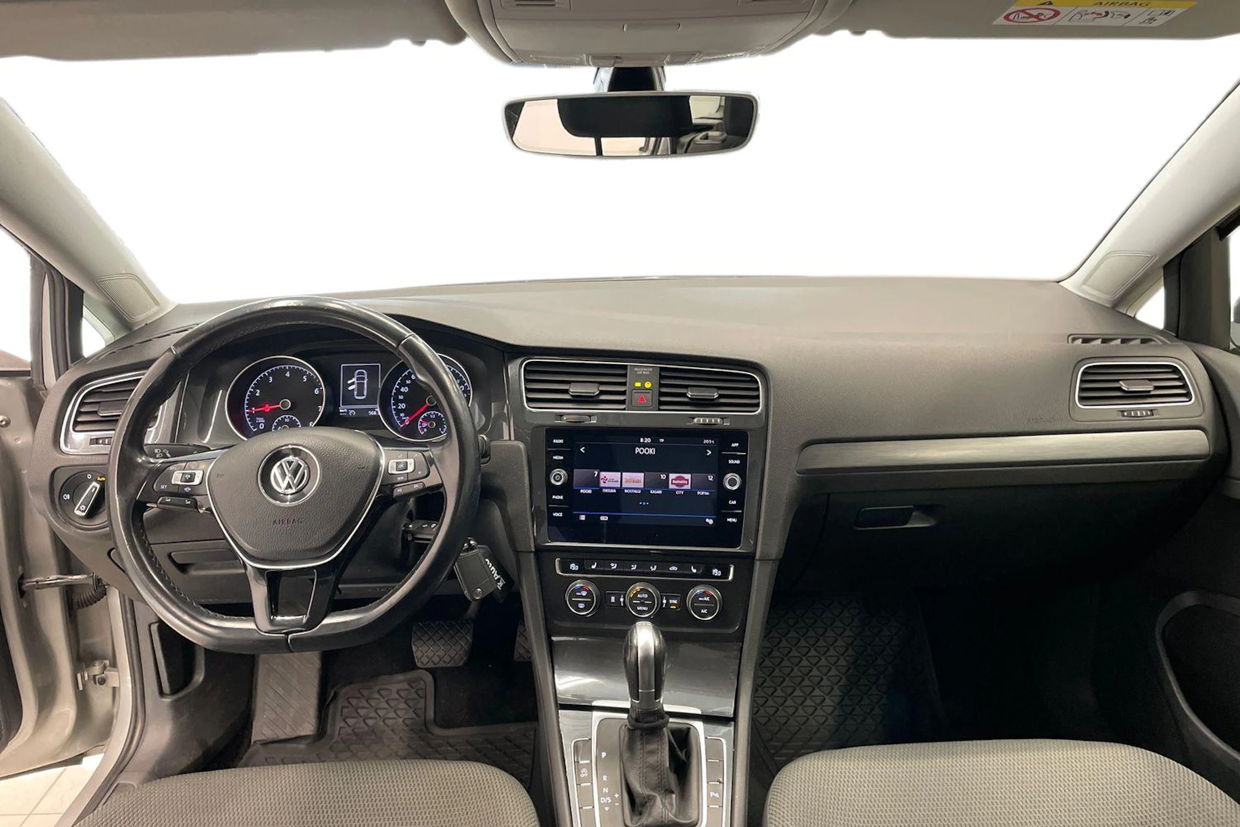 harmaa Volkswagen Golf 2019 kuva 7.