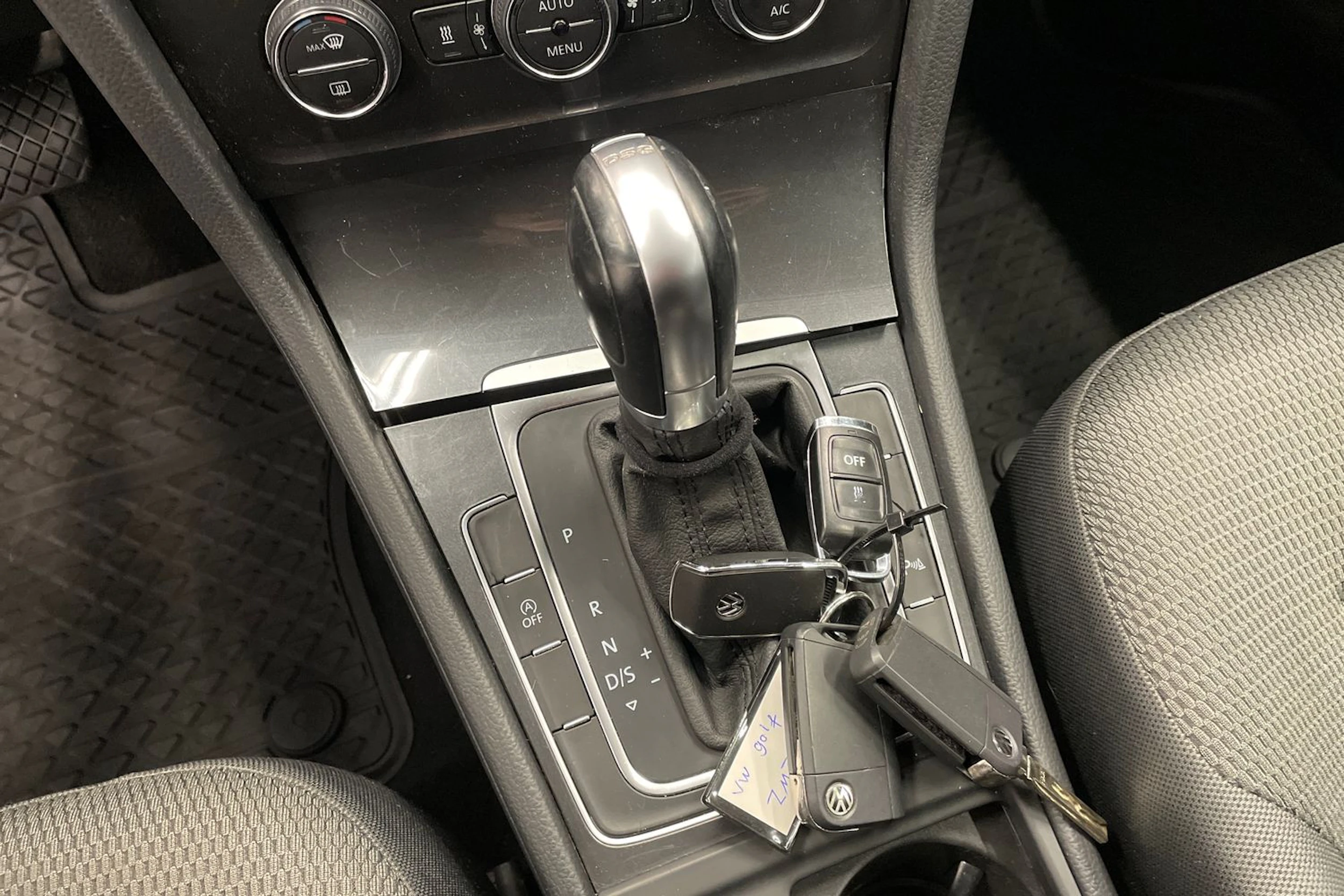 harmaa Volkswagen Golf 2019 kuva 14.