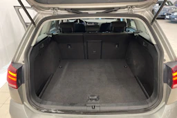 harmaa Volkswagen Golf 2019 kuva 18.