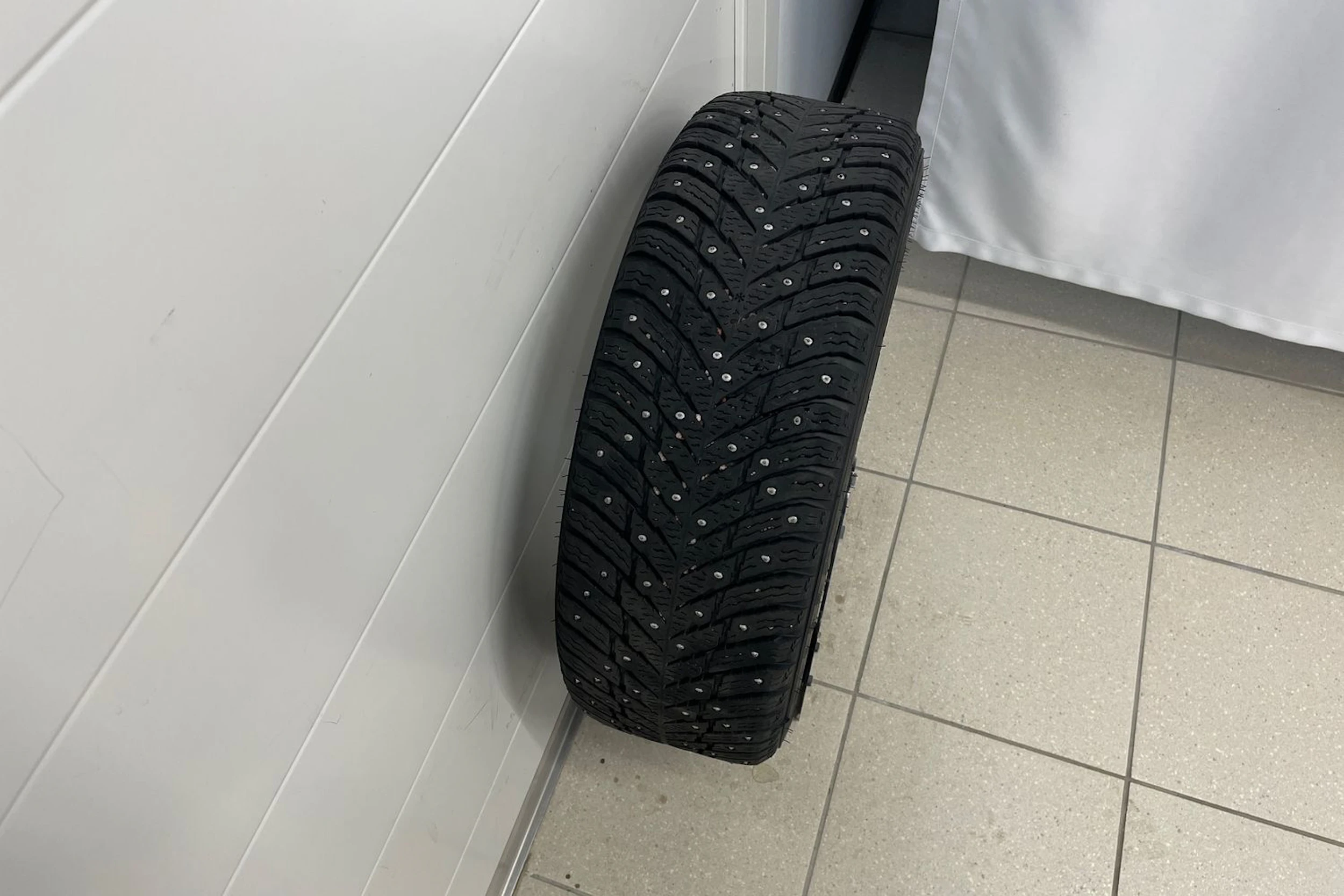 harmaa Volkswagen Golf 2019 kuva 21.