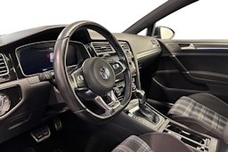 sininen Volkswagen Golf 2020 kuva 6.