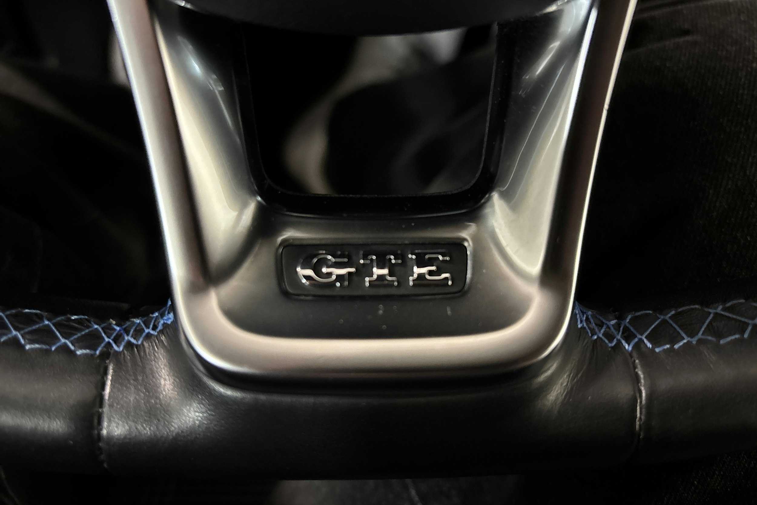 sininen Volkswagen Golf 2020 kuva 15.