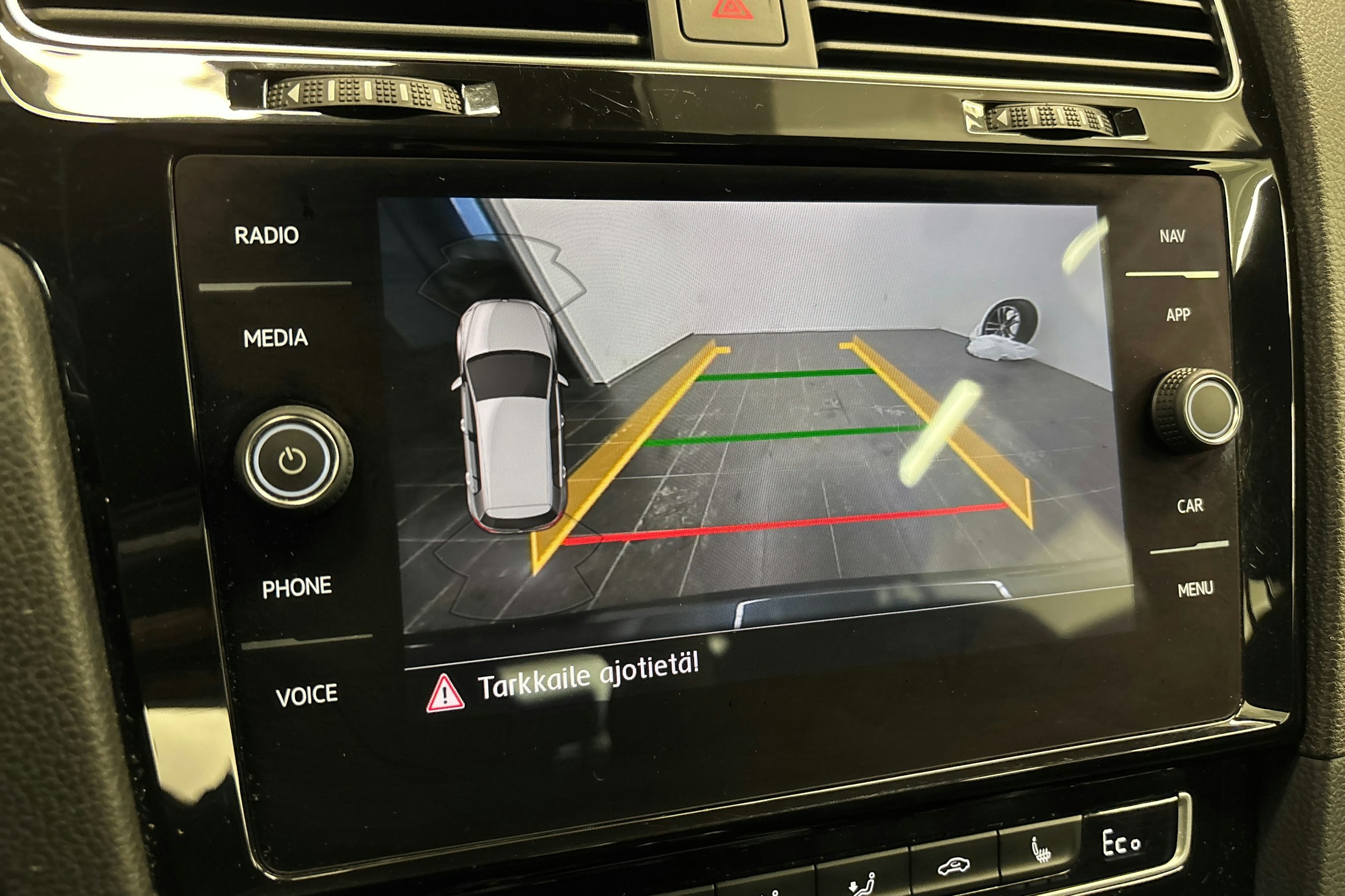 sininen Volkswagen Golf 2020 kuva 18.