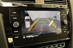 sininen Volkswagen Golf 2020 kuva 18.