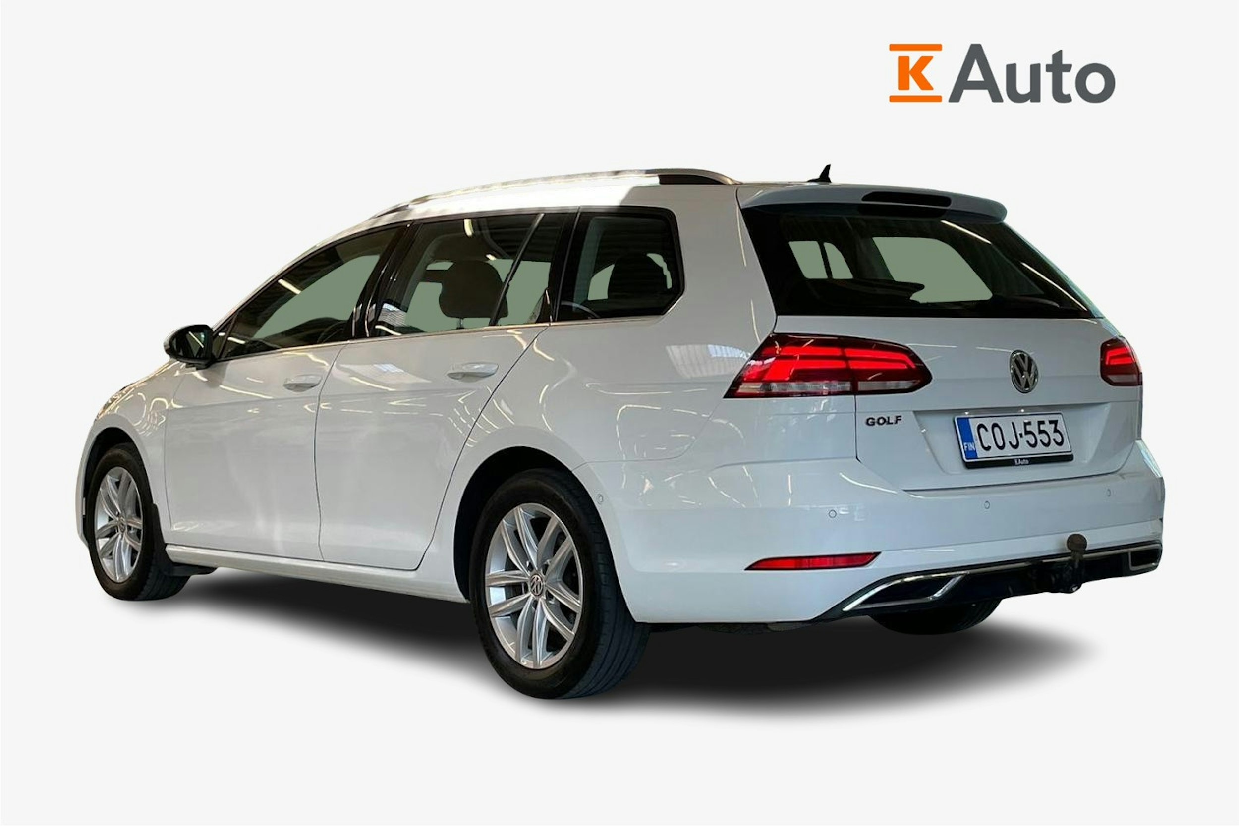 valkoinen Volkswagen Golf 2020 kuva 2.