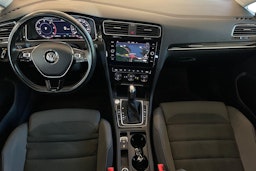 valkoinen Volkswagen Golf 2020 kuva 9.