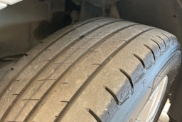 valkoinen Volkswagen Golf 2020 kuva 14.
