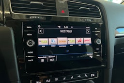 valkoinen Volkswagen Golf 2020 kuva 21.