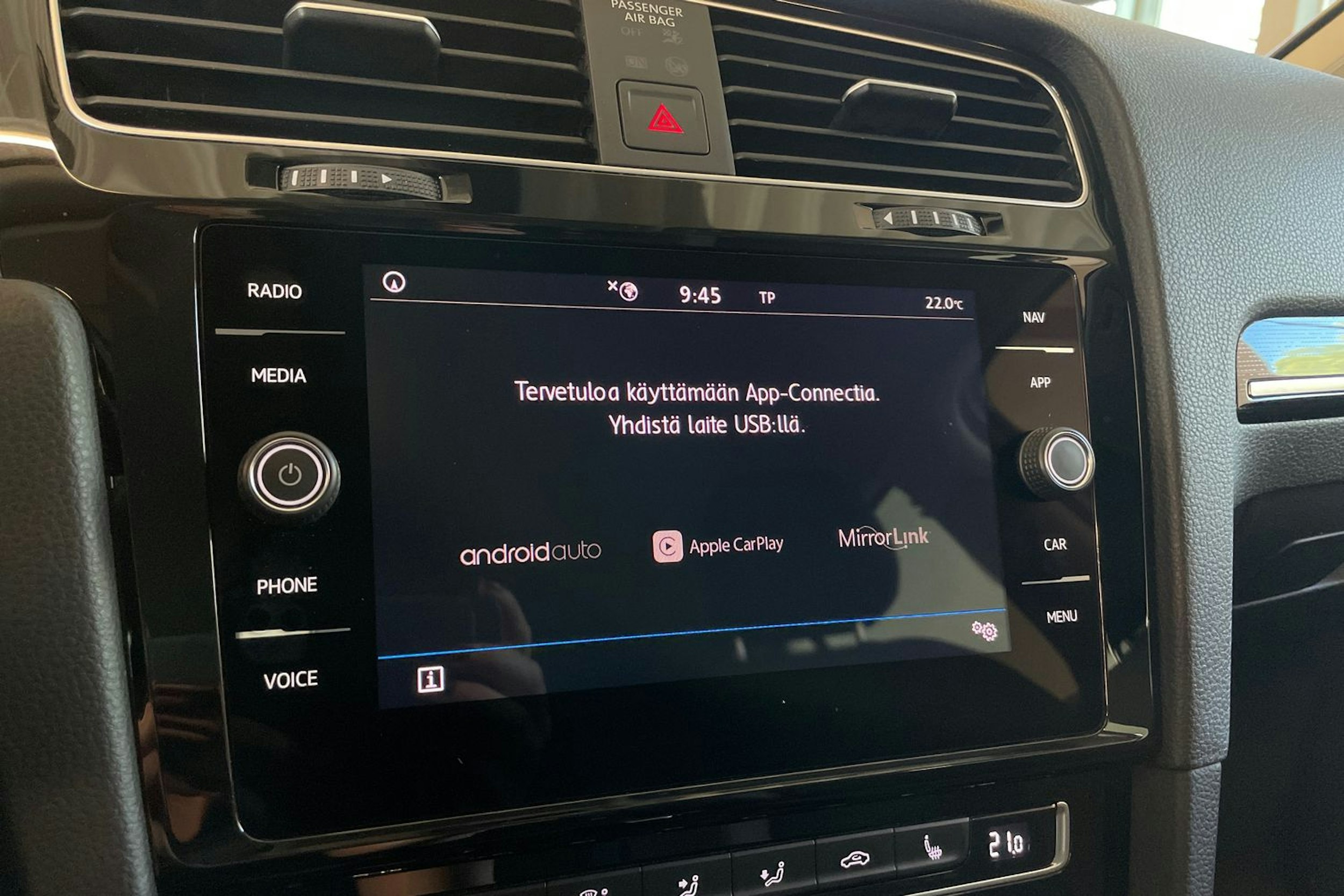 valkoinen Volkswagen Golf 2020 kuva 23.