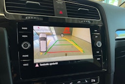 valkoinen Volkswagen Golf 2020 kuva 25.