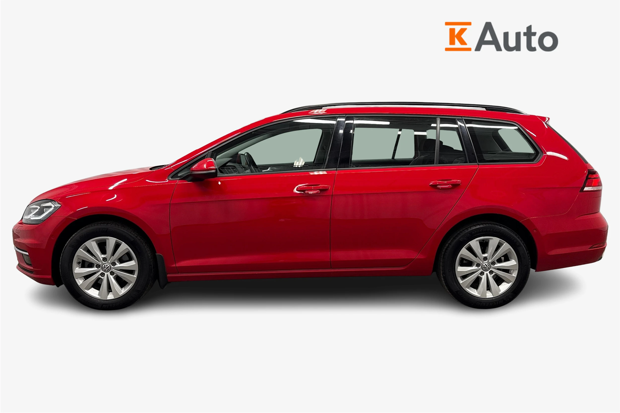 punainen Volkswagen Golf 2020 kuva 5.