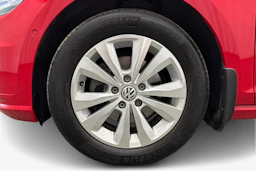 punainen Volkswagen Golf 2020 kuva 9.