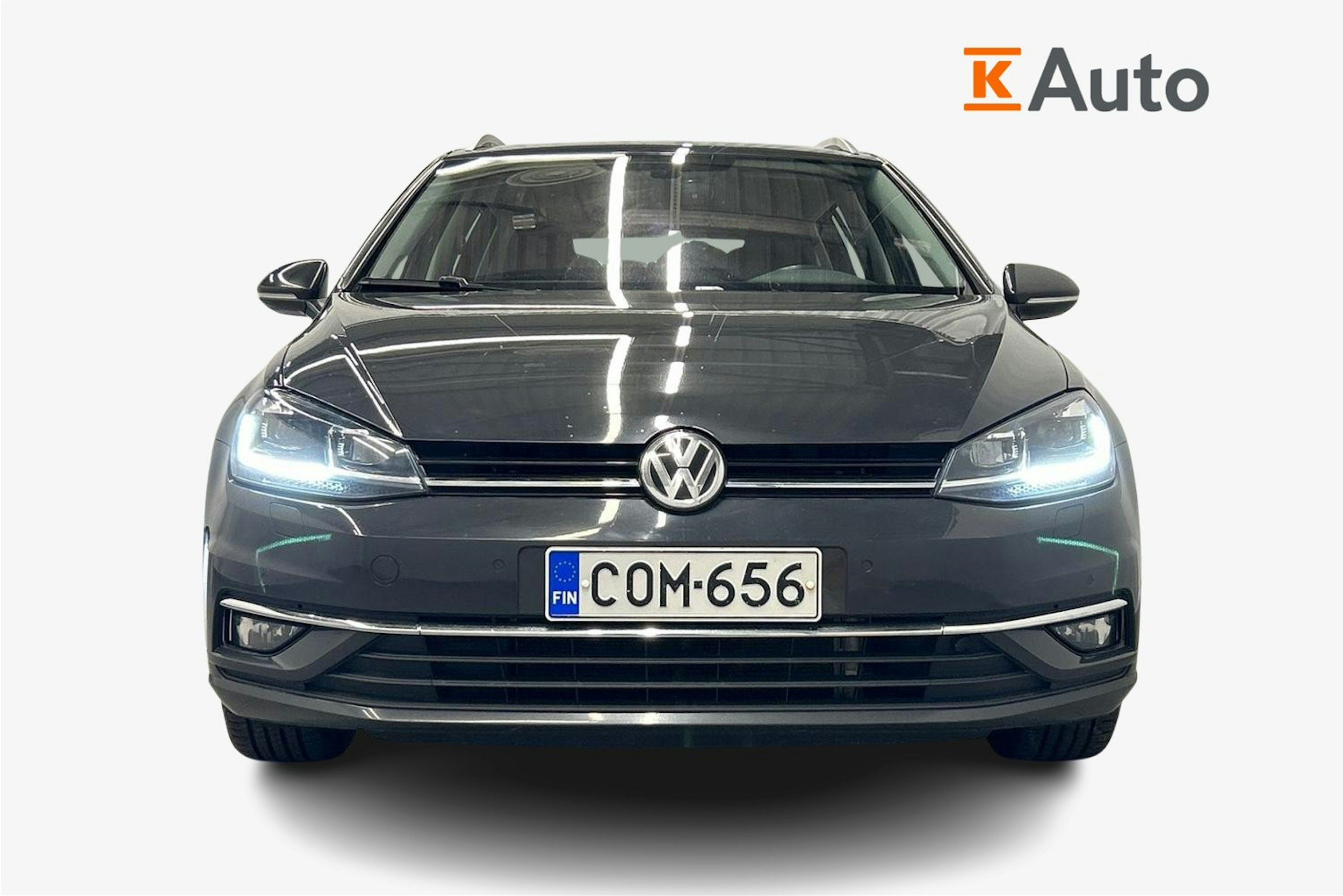 harmaa Volkswagen Golf 2020 kuva 5.