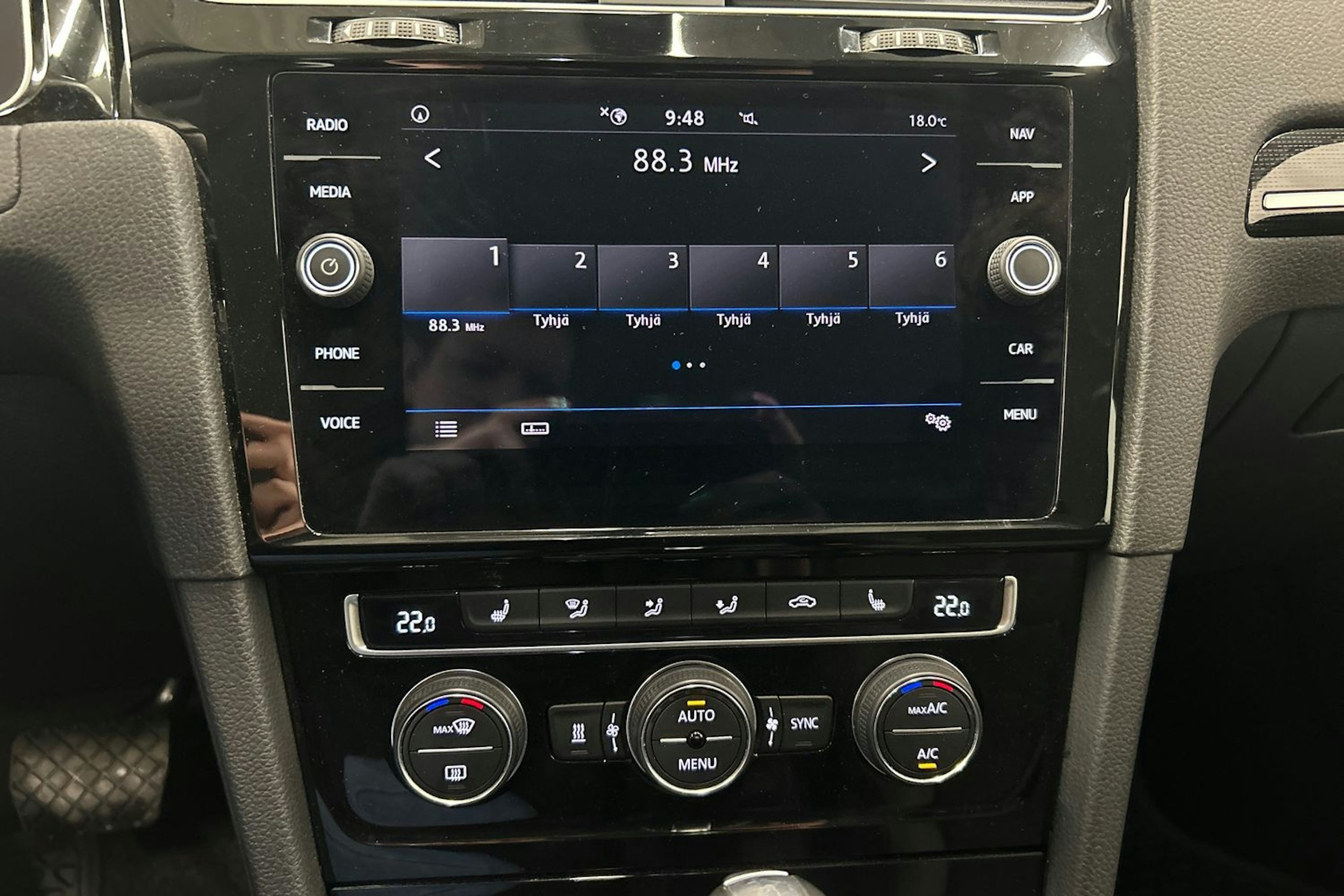 harmaa Volkswagen Golf 2020 kuva 21.