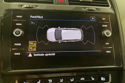 musta Volkswagen Golf 2020 kuva 21.