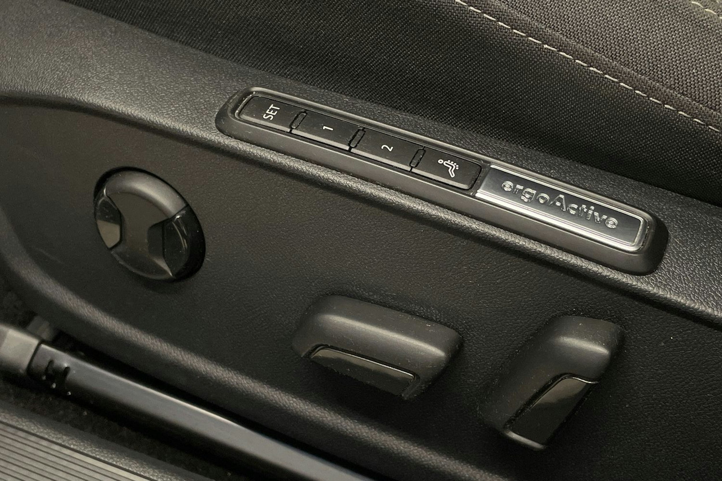 harmaa Volkswagen Golf 2020 kuva 15.