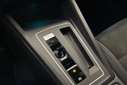 harmaa Volkswagen Golf 2020 kuva 19.