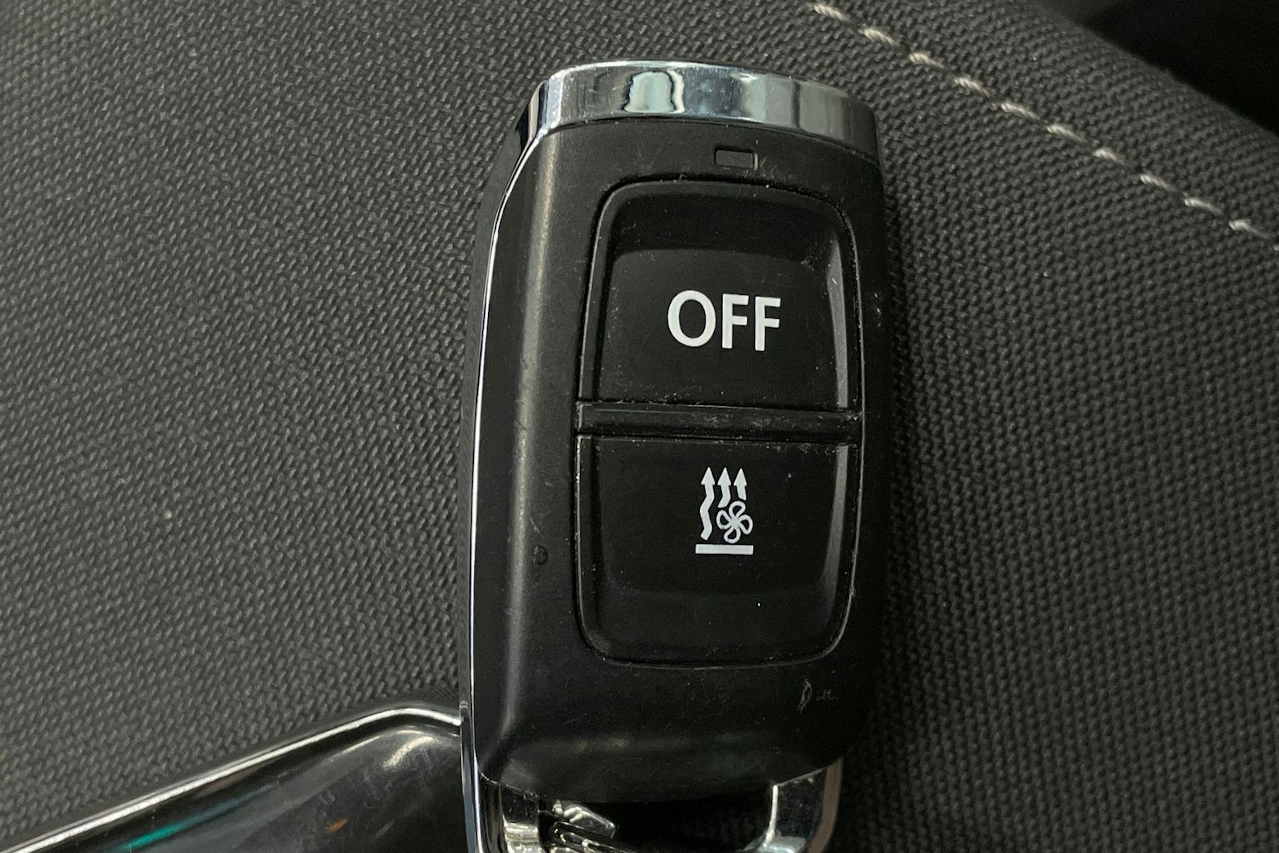 harmaa Volkswagen Golf 2020 kuva 22.