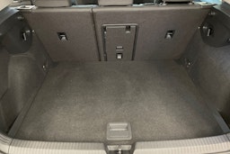 harmaa Volkswagen Golf 2020 kuva 24.