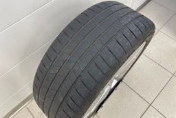 harmaa Volkswagen Golf 2020 kuva 26.