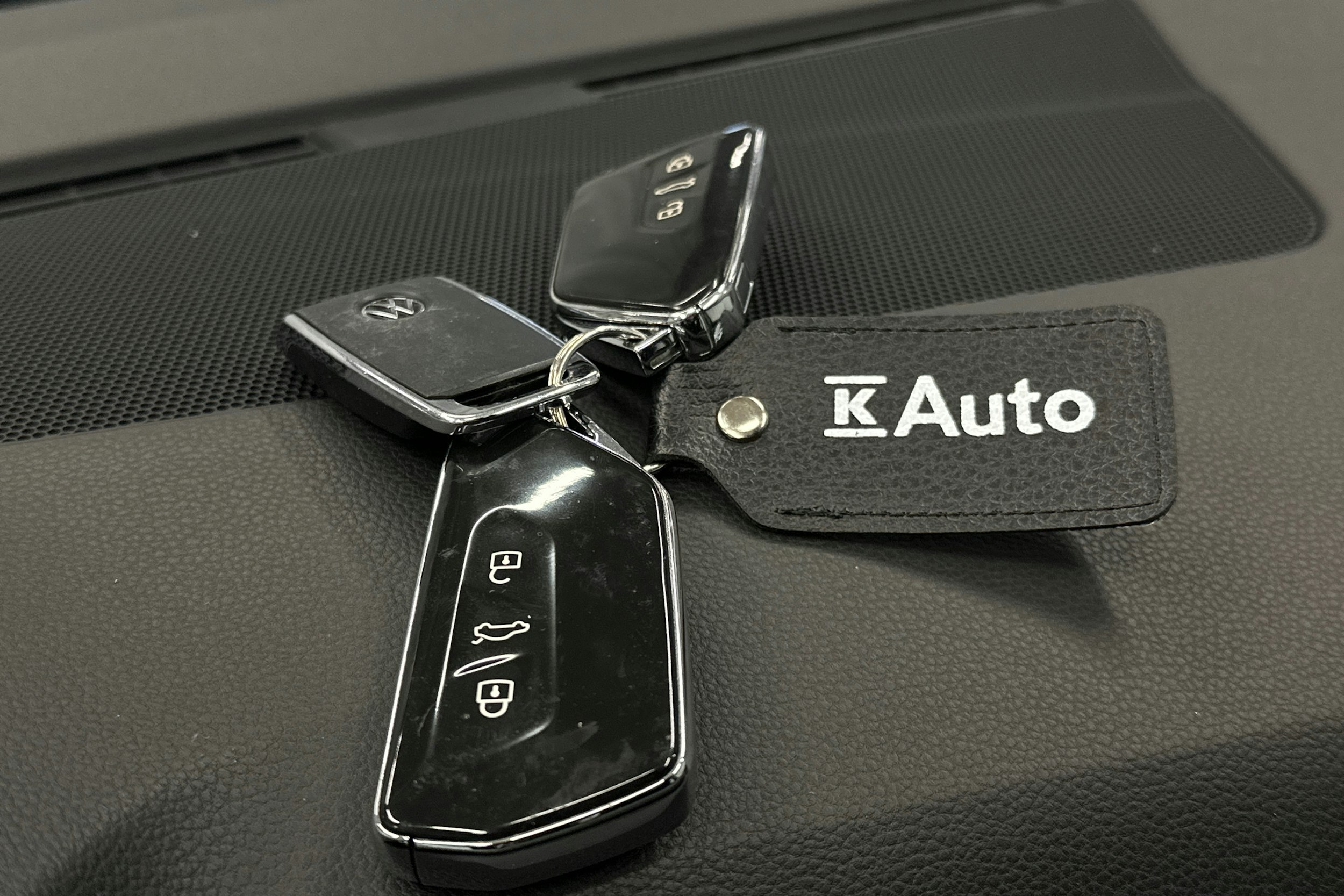 harmaa Volkswagen Golf 2020 kuva 30.