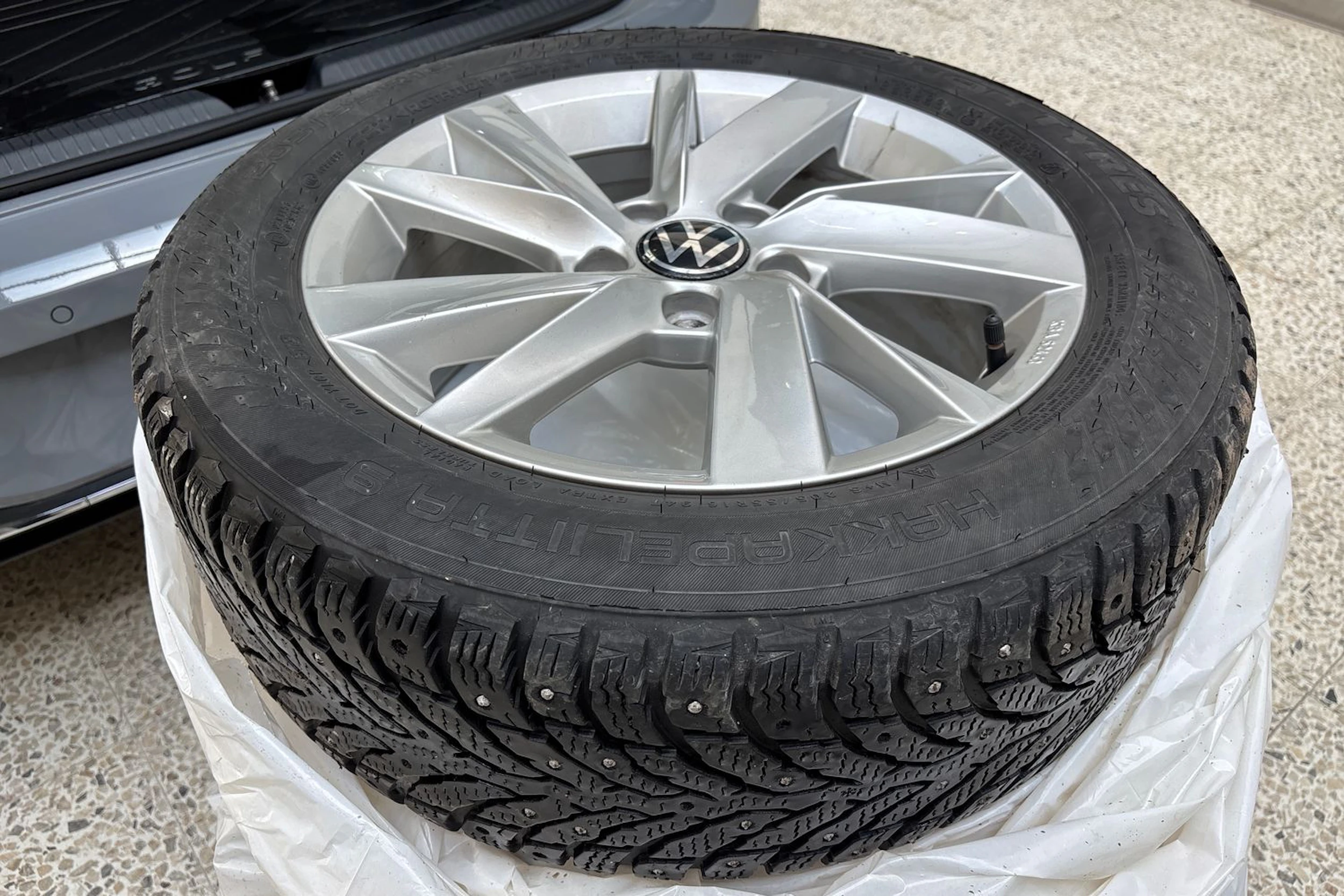 harmaa Volkswagen Golf 2020 kuva 15.