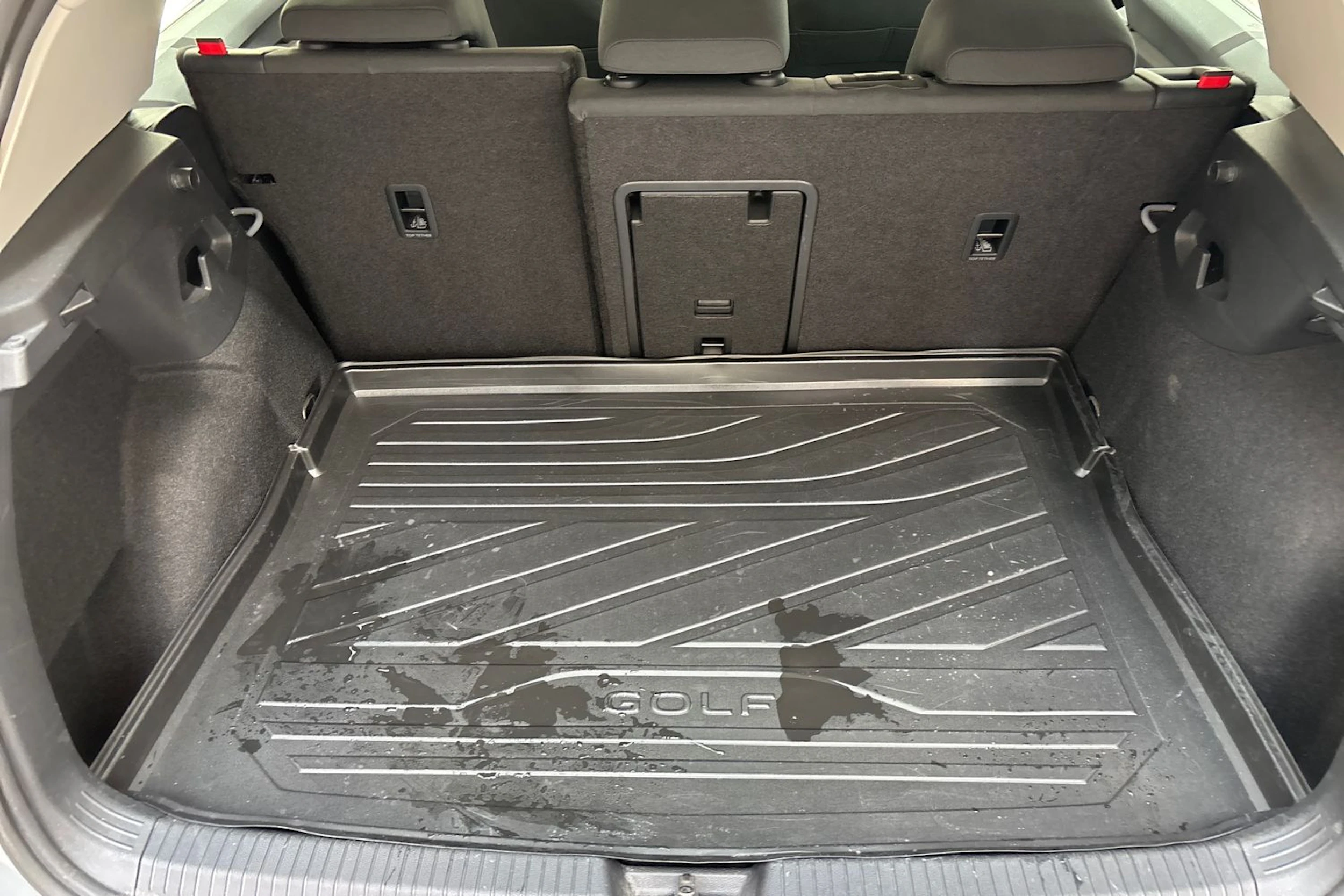 harmaa Volkswagen Golf 2020 kuva 16.