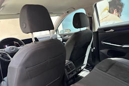 harmaa Volkswagen Golf 2020 kuva 17.