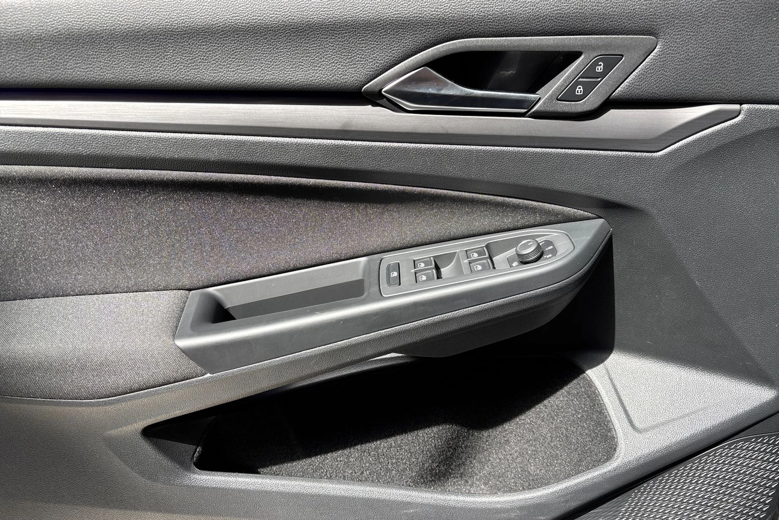 harmaa Volkswagen Golf 2020 kuva 19.