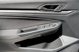 harmaa Volkswagen Golf 2020 kuva 19.