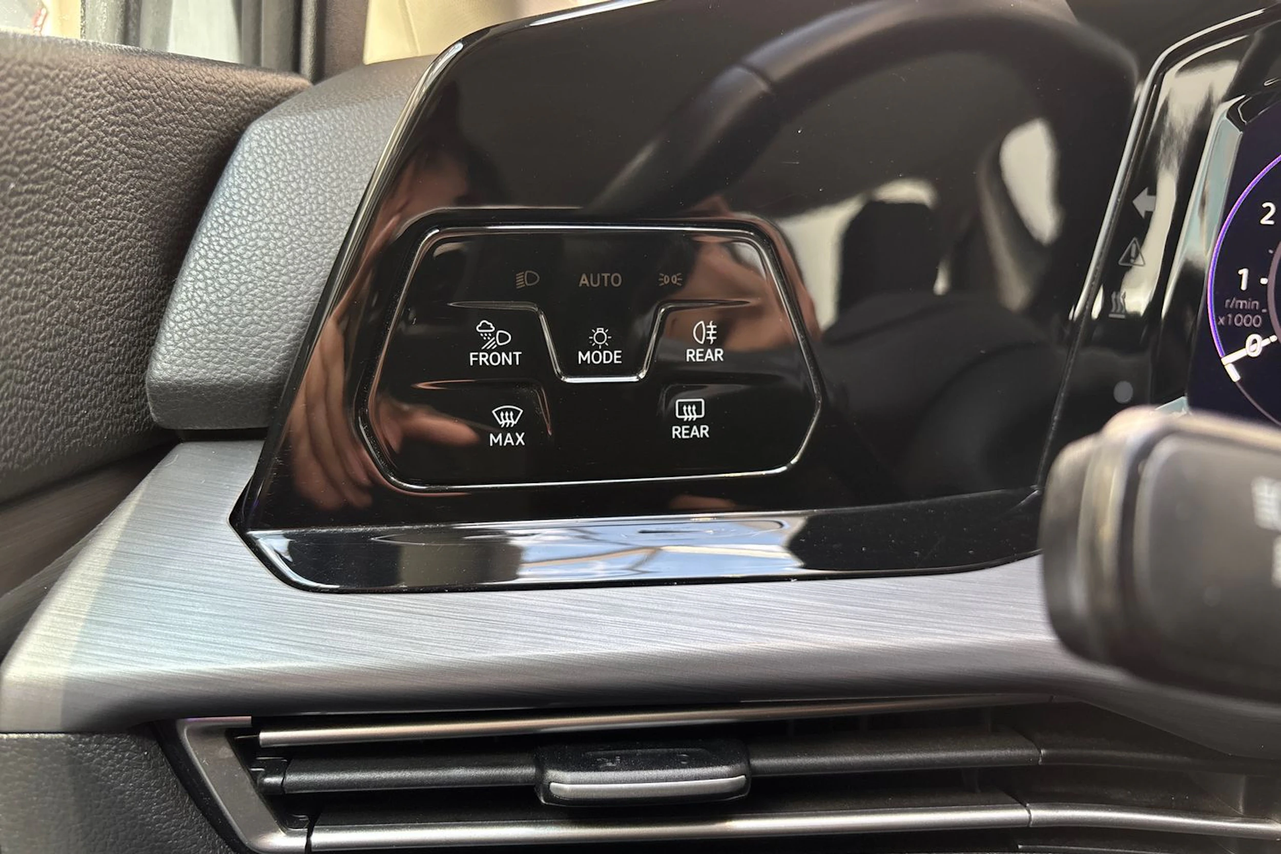 harmaa Volkswagen Golf 2020 kuva 20.