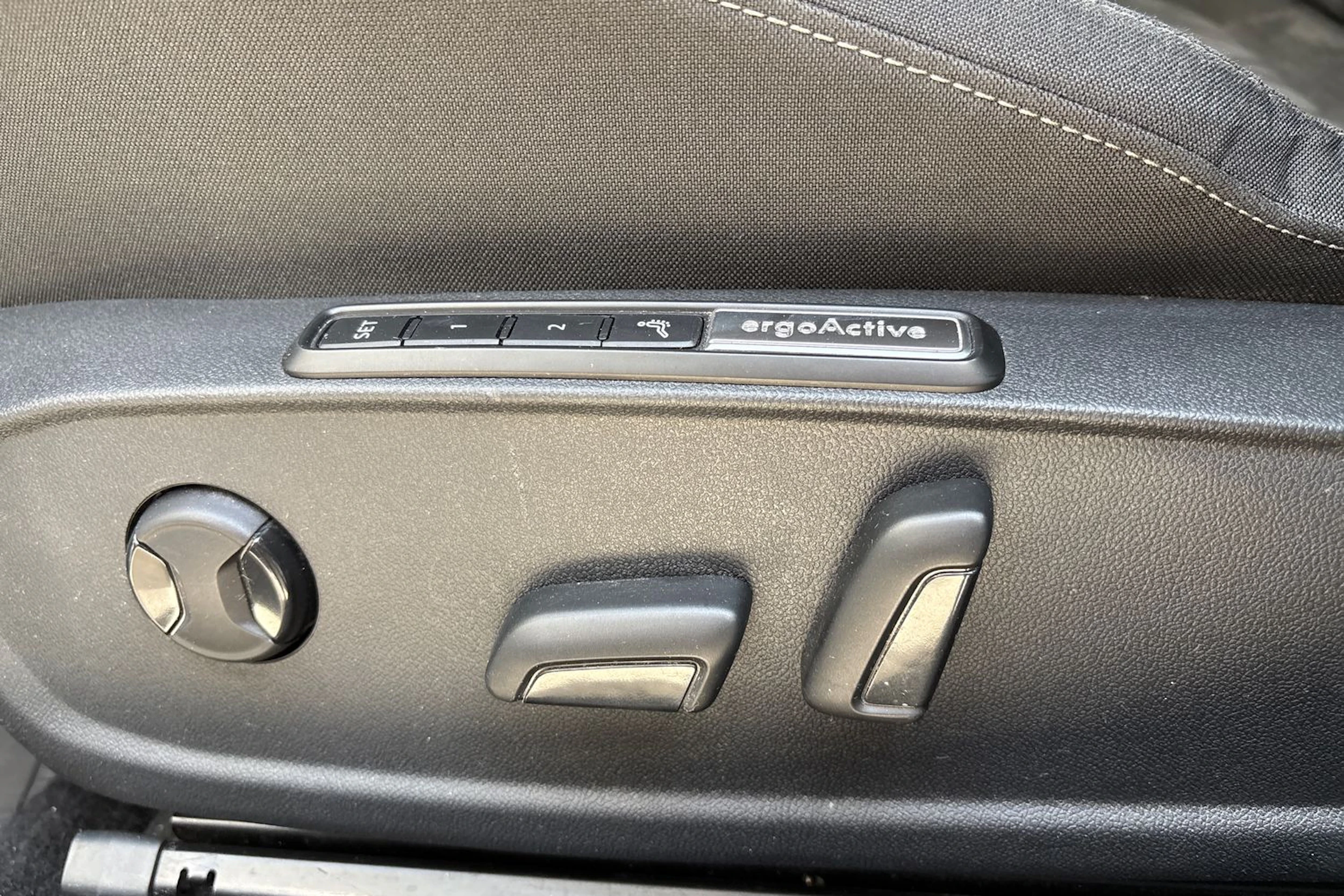 harmaa Volkswagen Golf 2020 kuva 21.