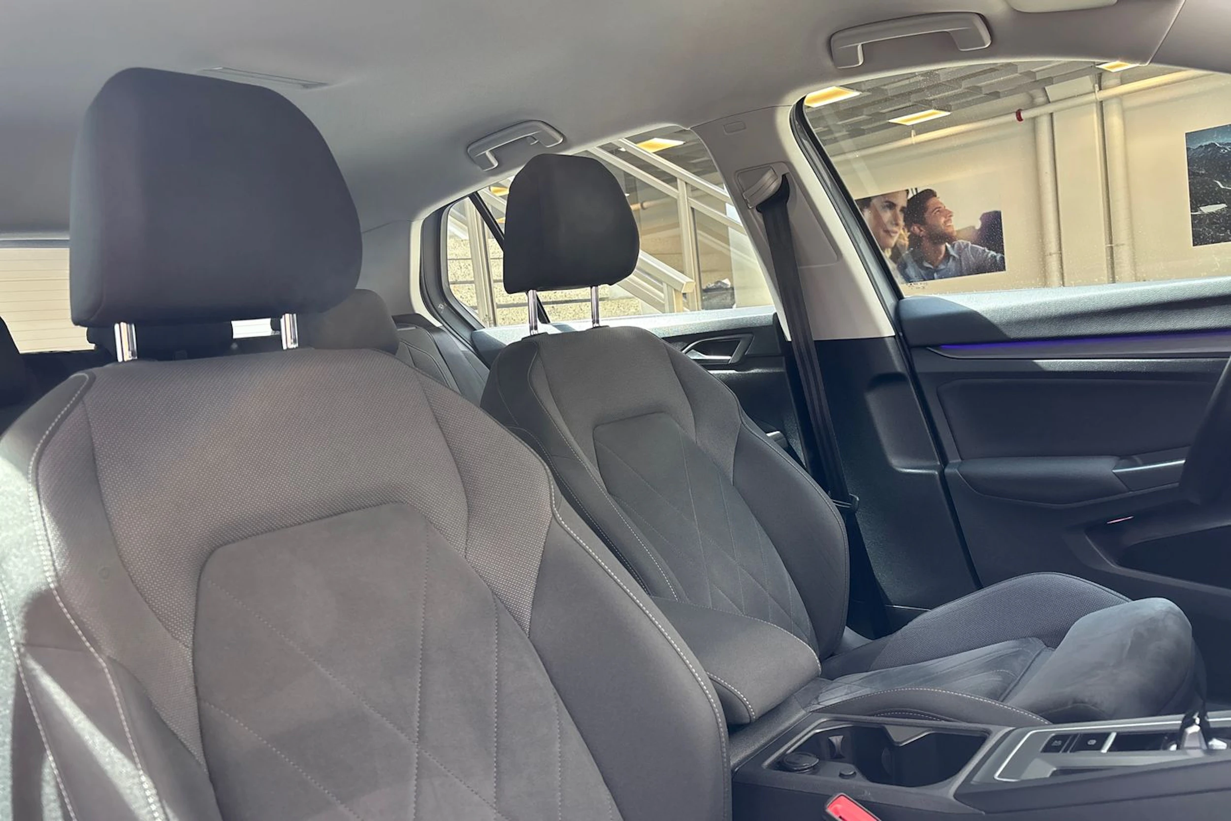 harmaa Volkswagen Golf 2020 kuva 27.