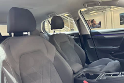 harmaa Volkswagen Golf 2020 kuva 27.