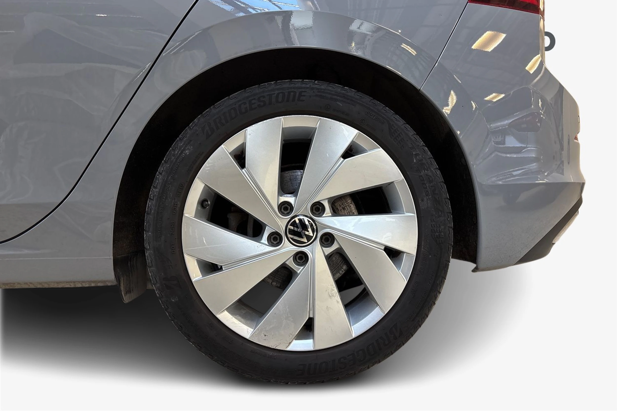 harmaa Volkswagen Golf 2020 kuva 9.