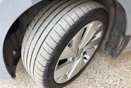 harmaa Volkswagen Golf 2020 kuva 10.