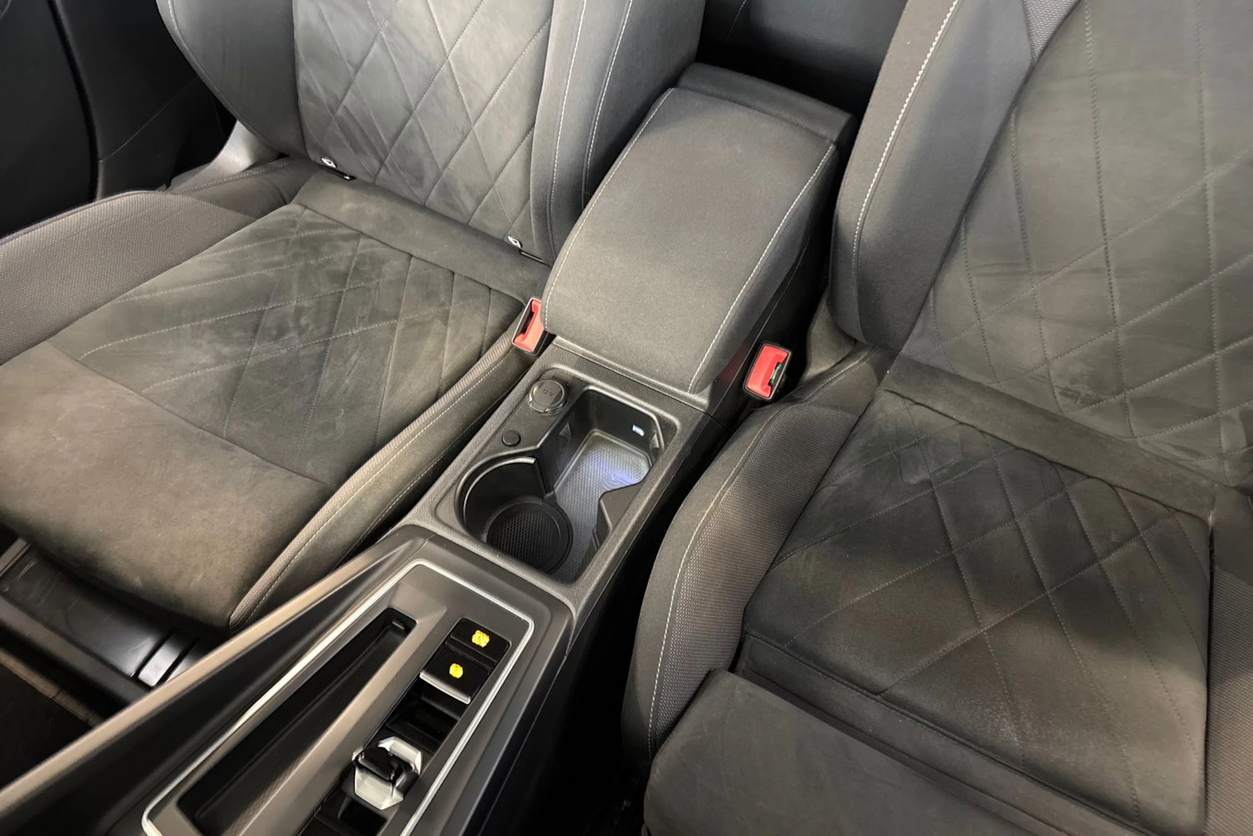 harmaa Volkswagen Golf 2020 kuva 21.