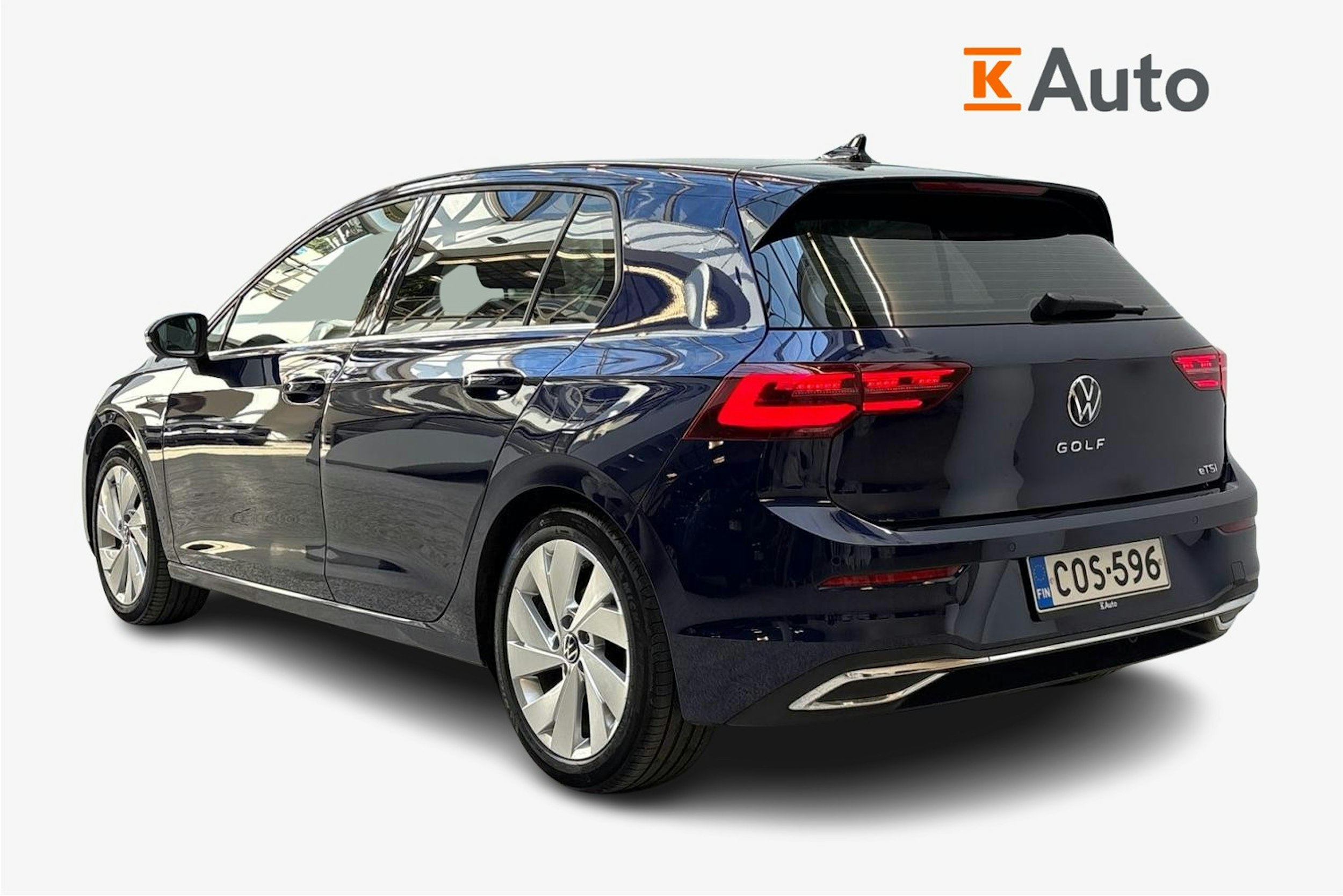 sininen Volkswagen Golf 2020 kuva 2.